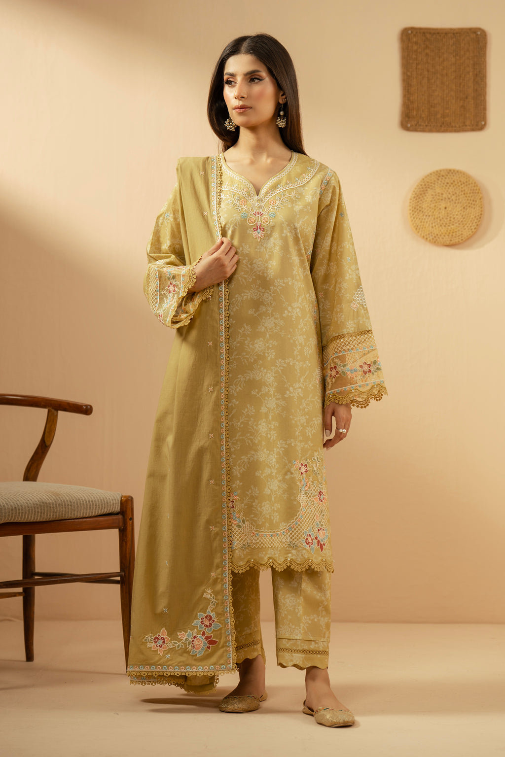 EMBROIDERED CAMBRIC UNSTITCHED 3 PIECE SUIT