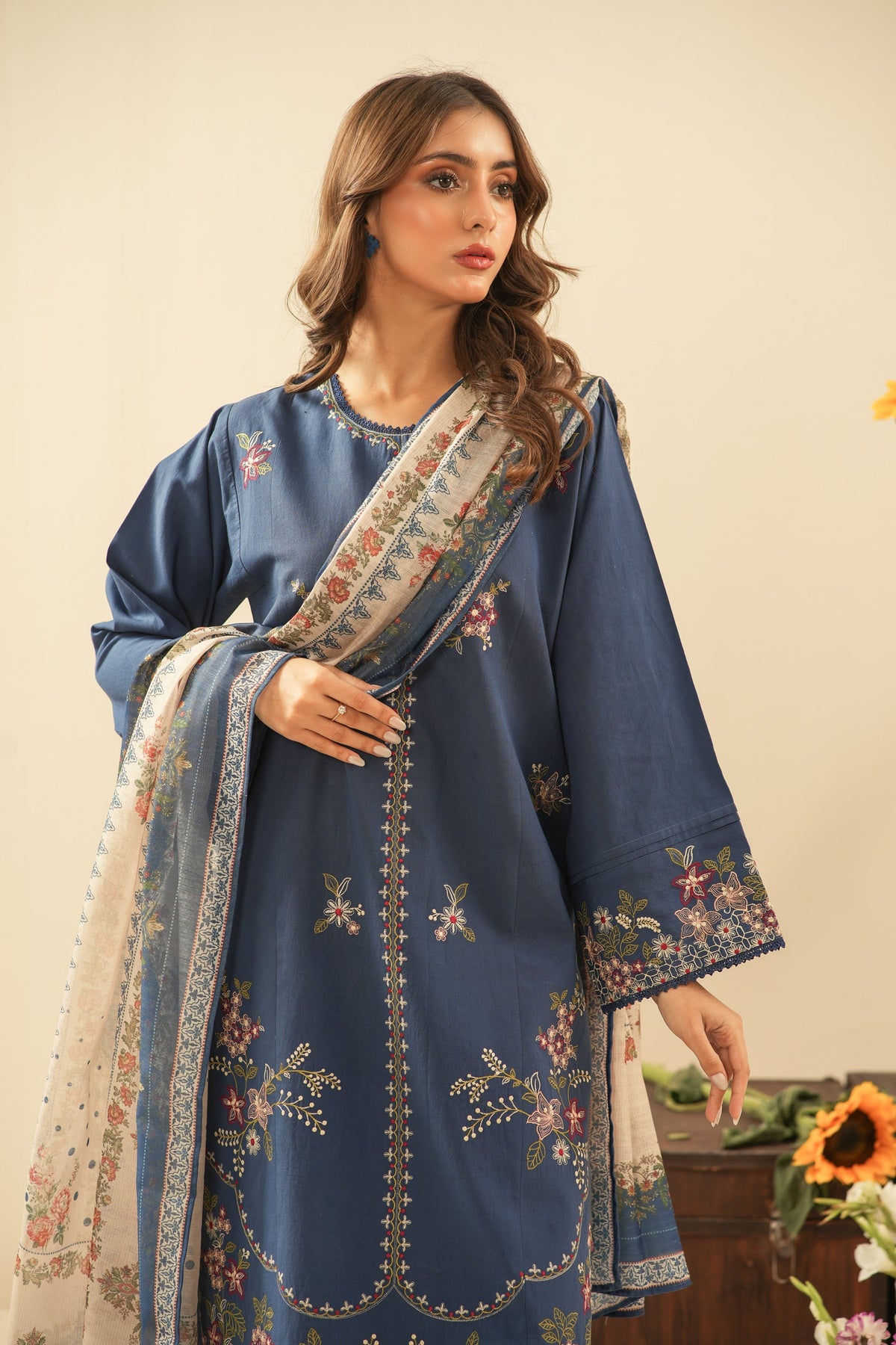 EMBROIDERED CAMBRIC UNSTITCHED 3 PIECE SUIT