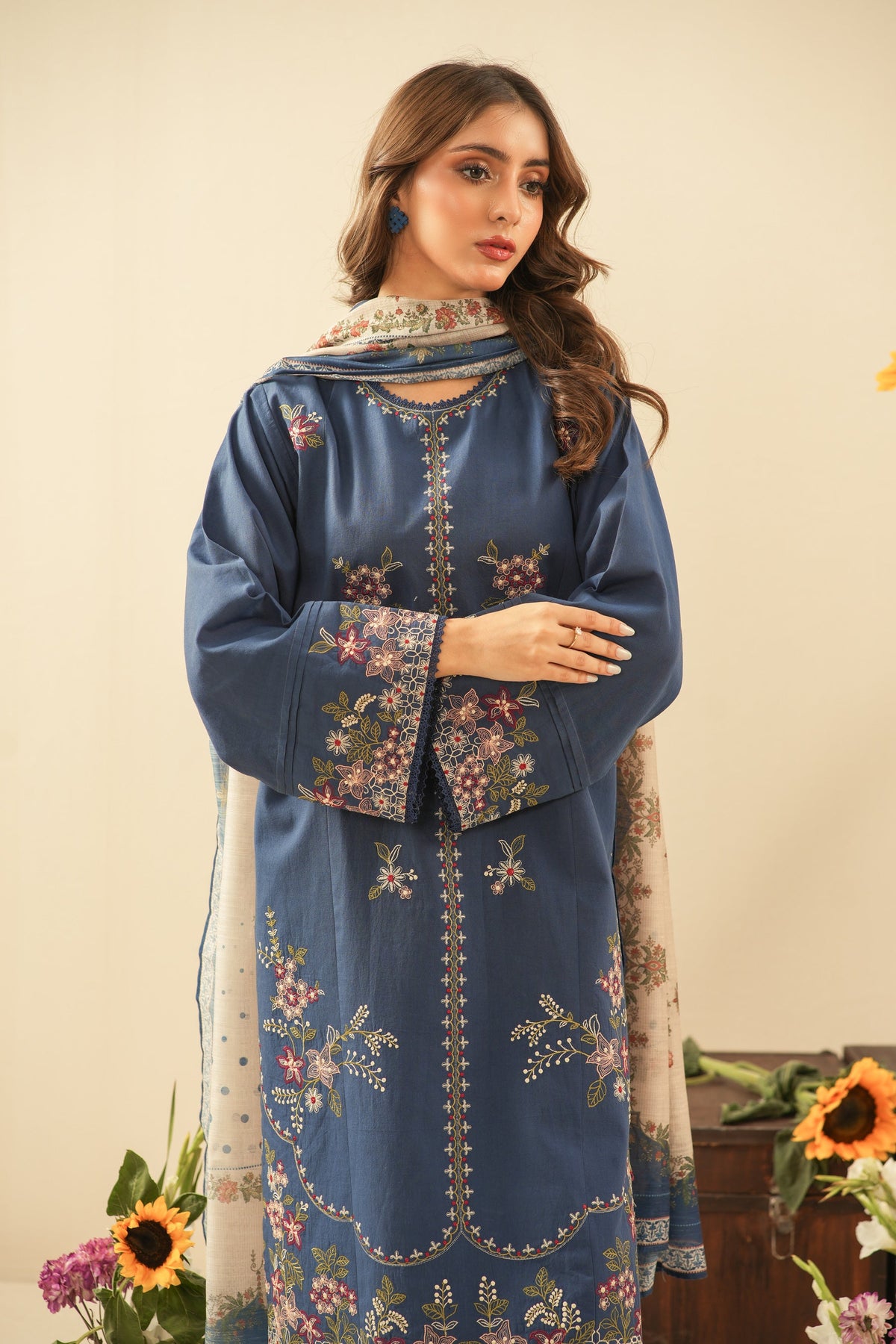 EMBROIDERED CAMBRIC UNSTITCHED 3 PIECE SUIT