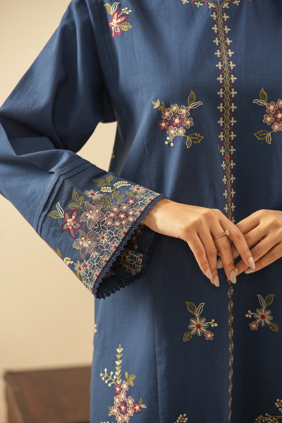 EMBROIDERED CAMBRIC UNSTITCHED 3 PIECE SUIT