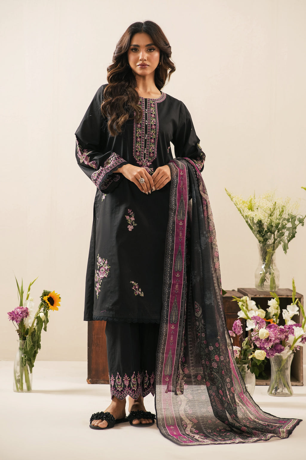 EMBROIDERED CAMBRIC UNSTITCHED 3 PIECE SUIT