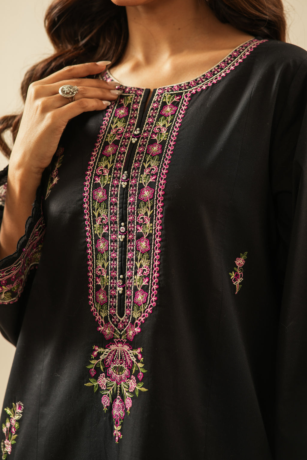 EMBROIDERED CAMBRIC UNSTITCHED 3 PIECE SUIT
