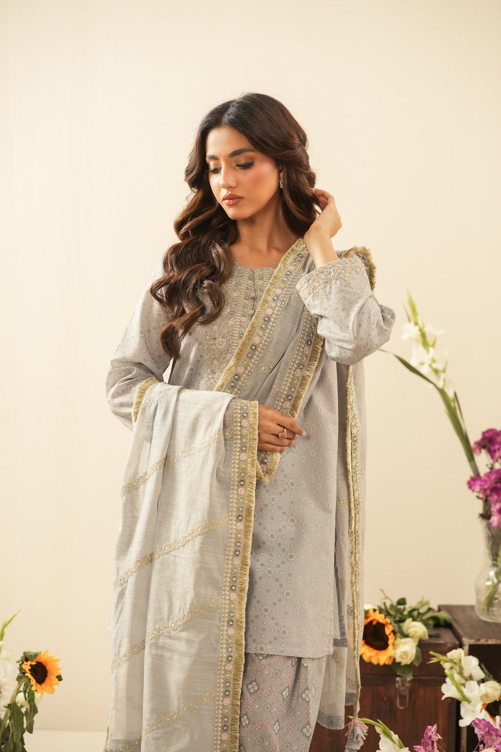 EMBROIDERED CAMBRIC UNSTITCHED 3 PIECE SUIT