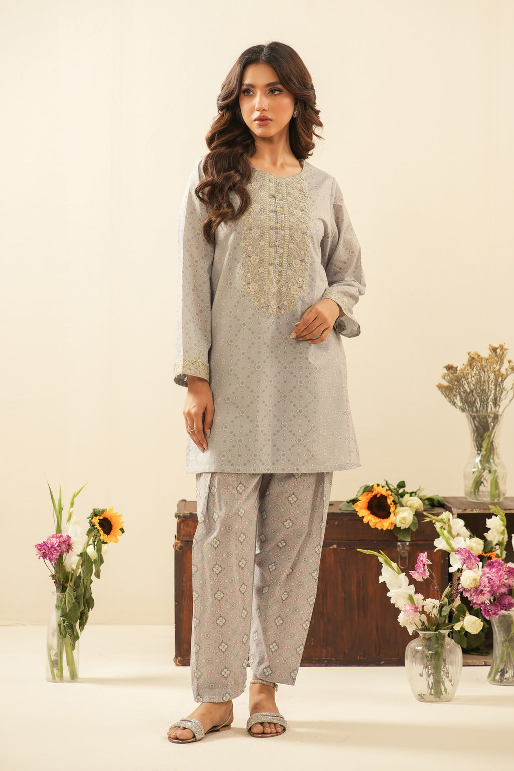 EMBROIDERED CAMBRIC UNSTITCHED 3 PIECE SUIT