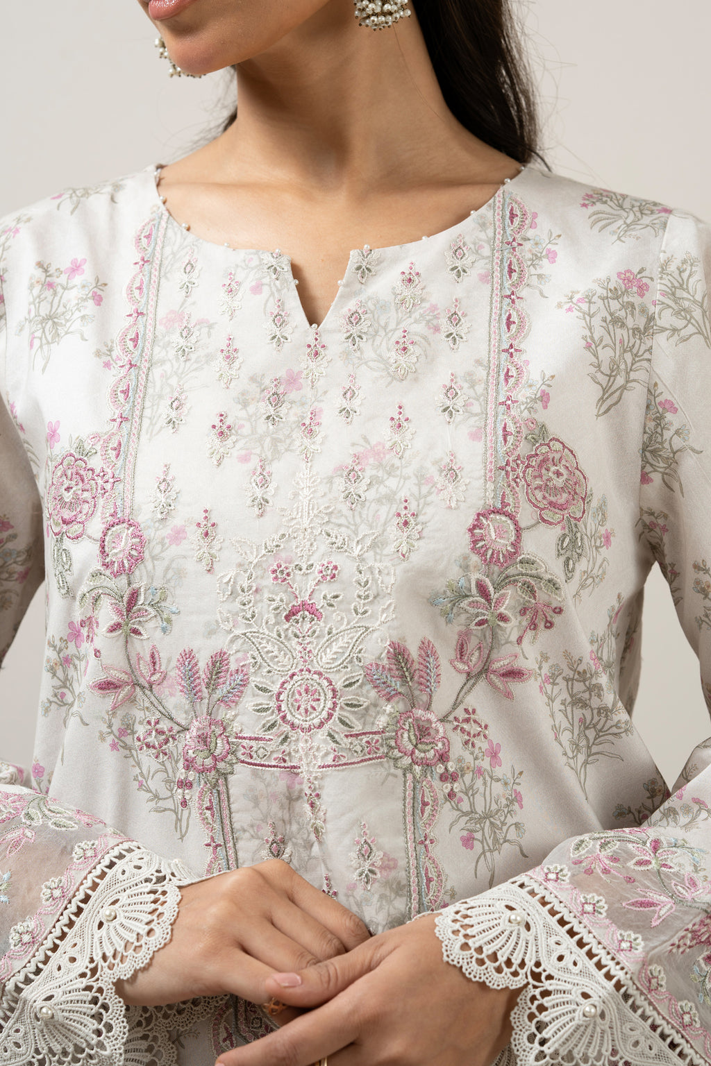 EMBROIDERED CAMBRIC UNSTITCHED 3 PIECE SUIT