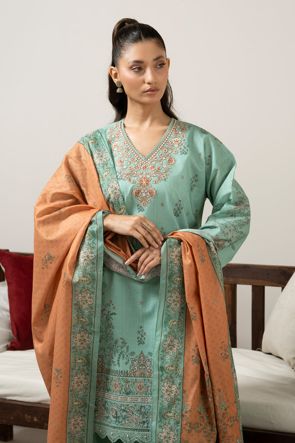 EMBROIDERED LAWN UNSTITCHED 3 PIECE SUIT
