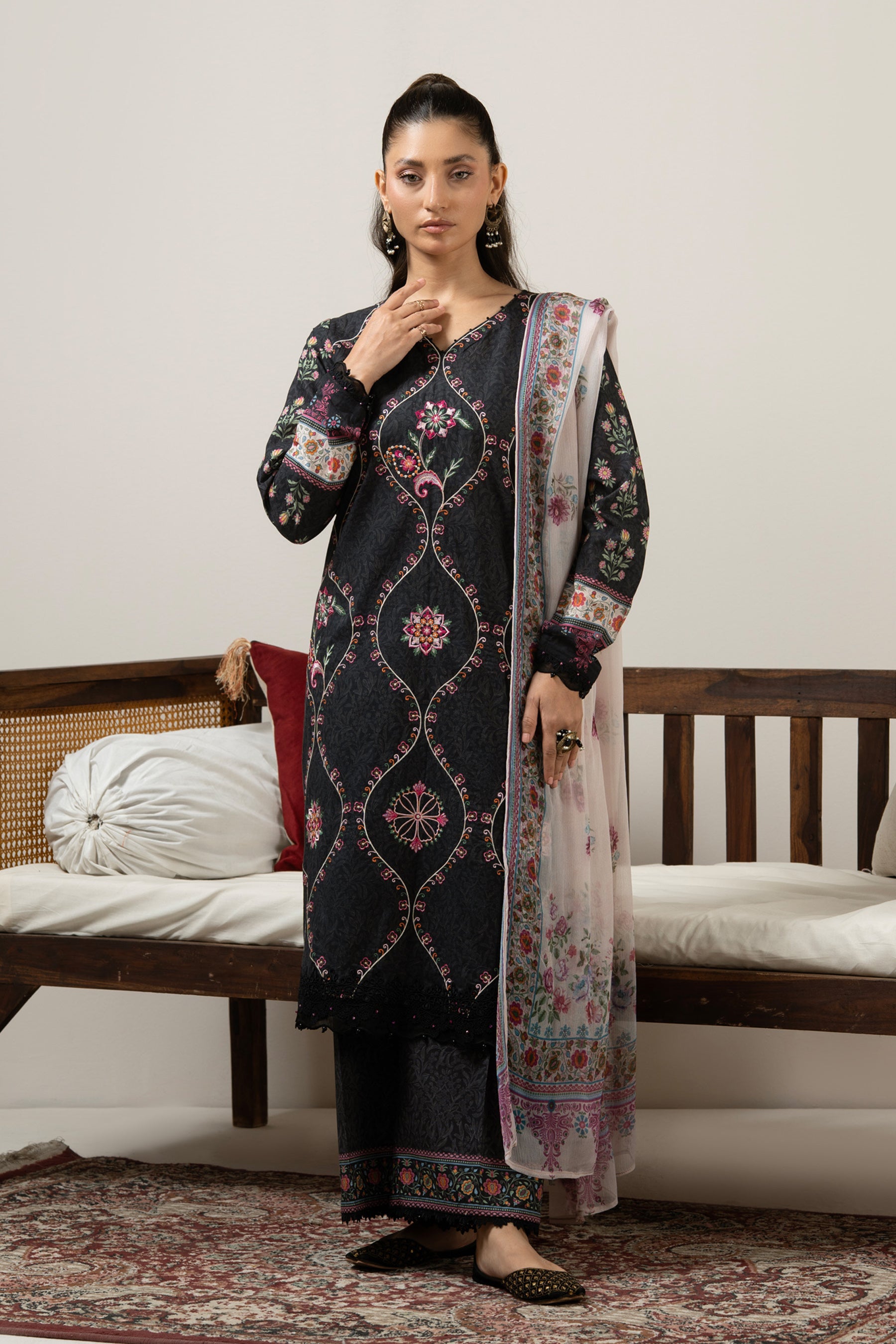 EMBROIDERED LAWN UNSTITCHED 3 PIECE SUIT