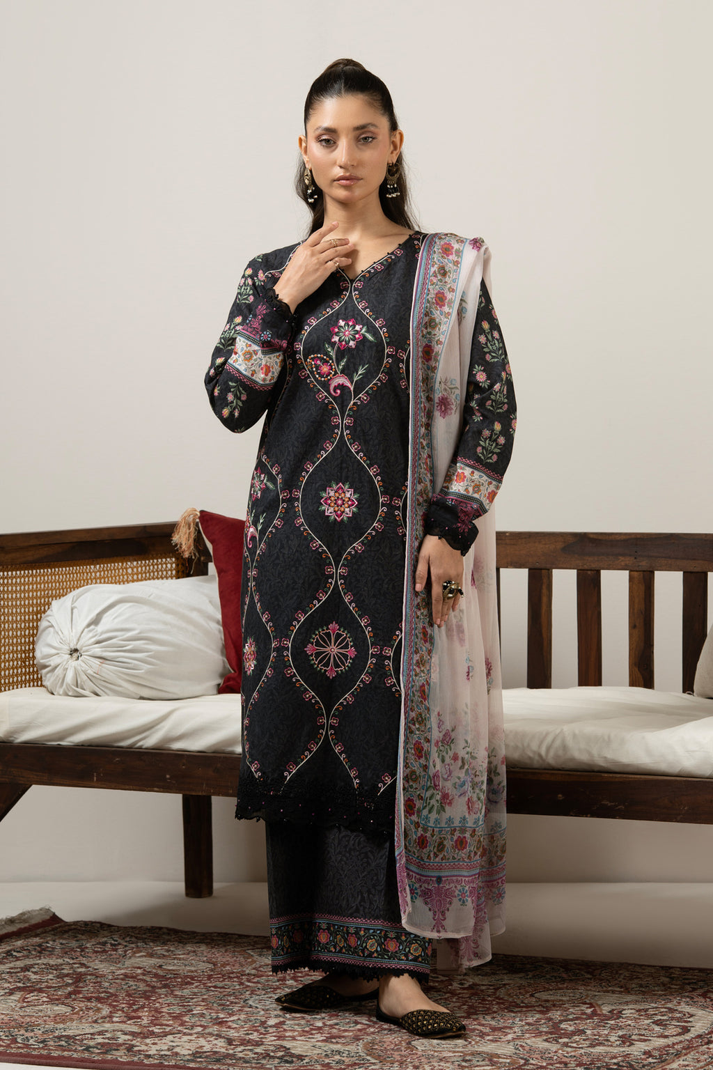 EMBROIDERED LAWN UNSTITCHED 3 PIECE SUIT