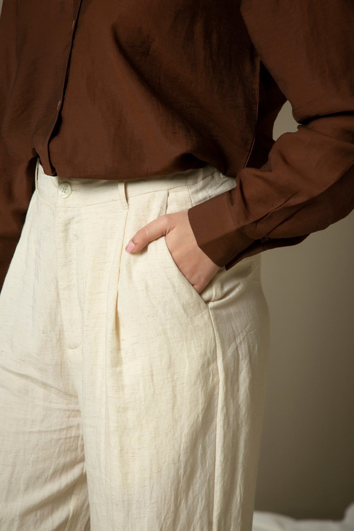 LOOSE FIT PLEATED PANT