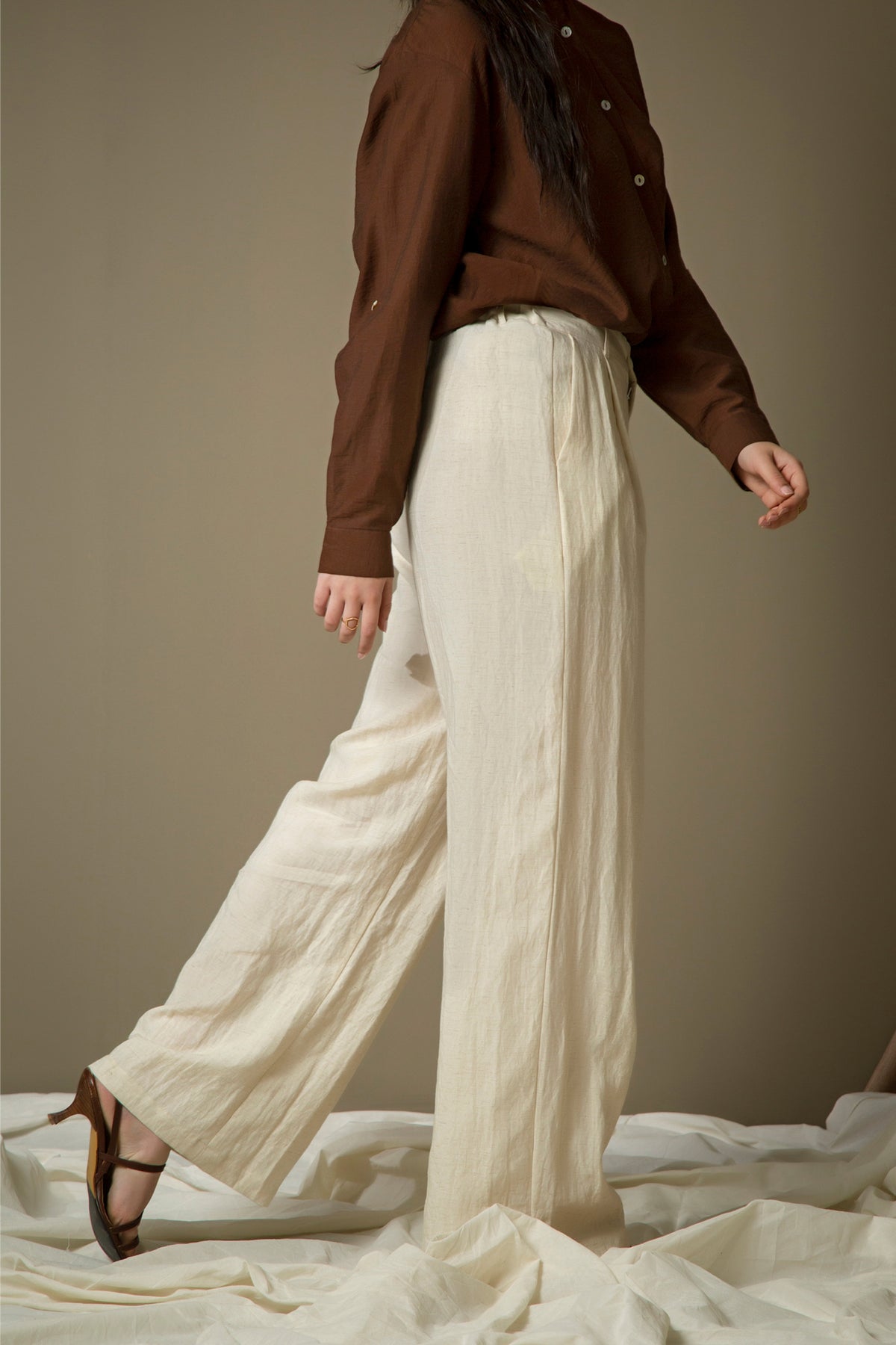 LOOSE FIT PLEATED PANT