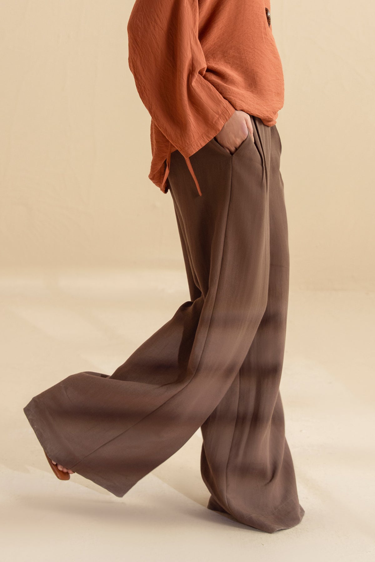 CREPE PANTS