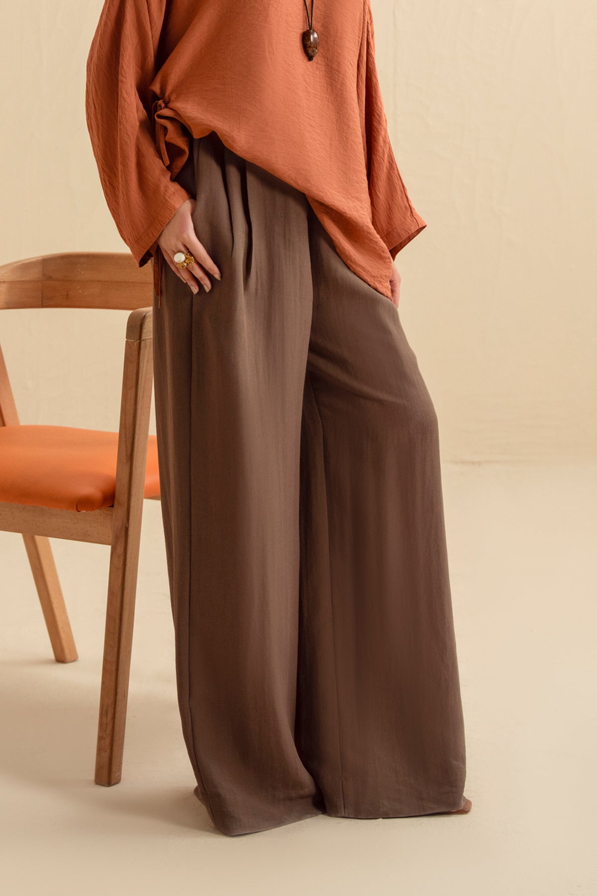 CREPE PANTS