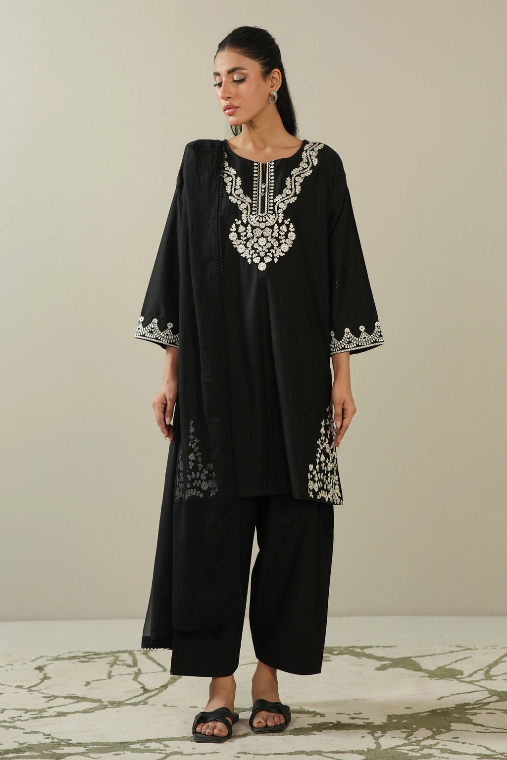 STYLIZED CHIFFON STITCHED DUPATTA