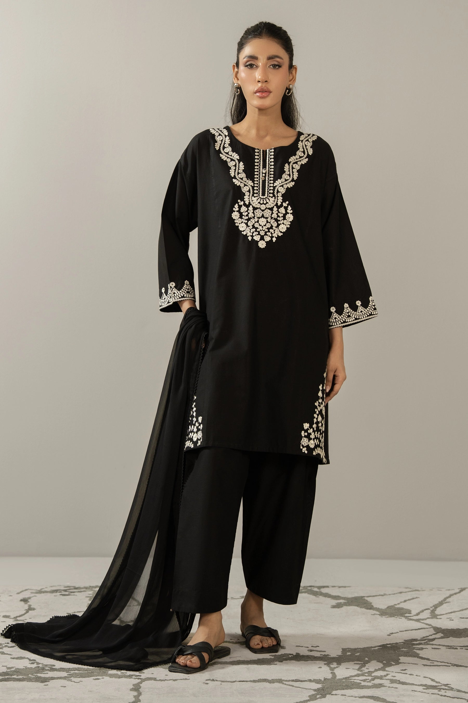 STYLIZED CHIFFON STITCHED DUPATTA