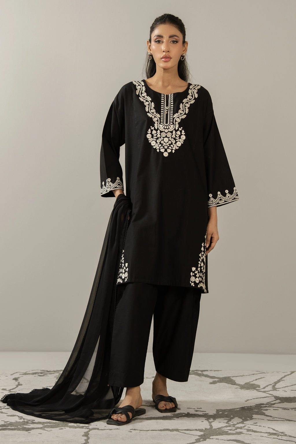 STYLIZED CHIFFON STITCHED DUPATTA