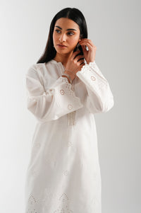 STITTCHED 1 PIECE EMBROIDERED POPLIN CHIKANKARI TOP