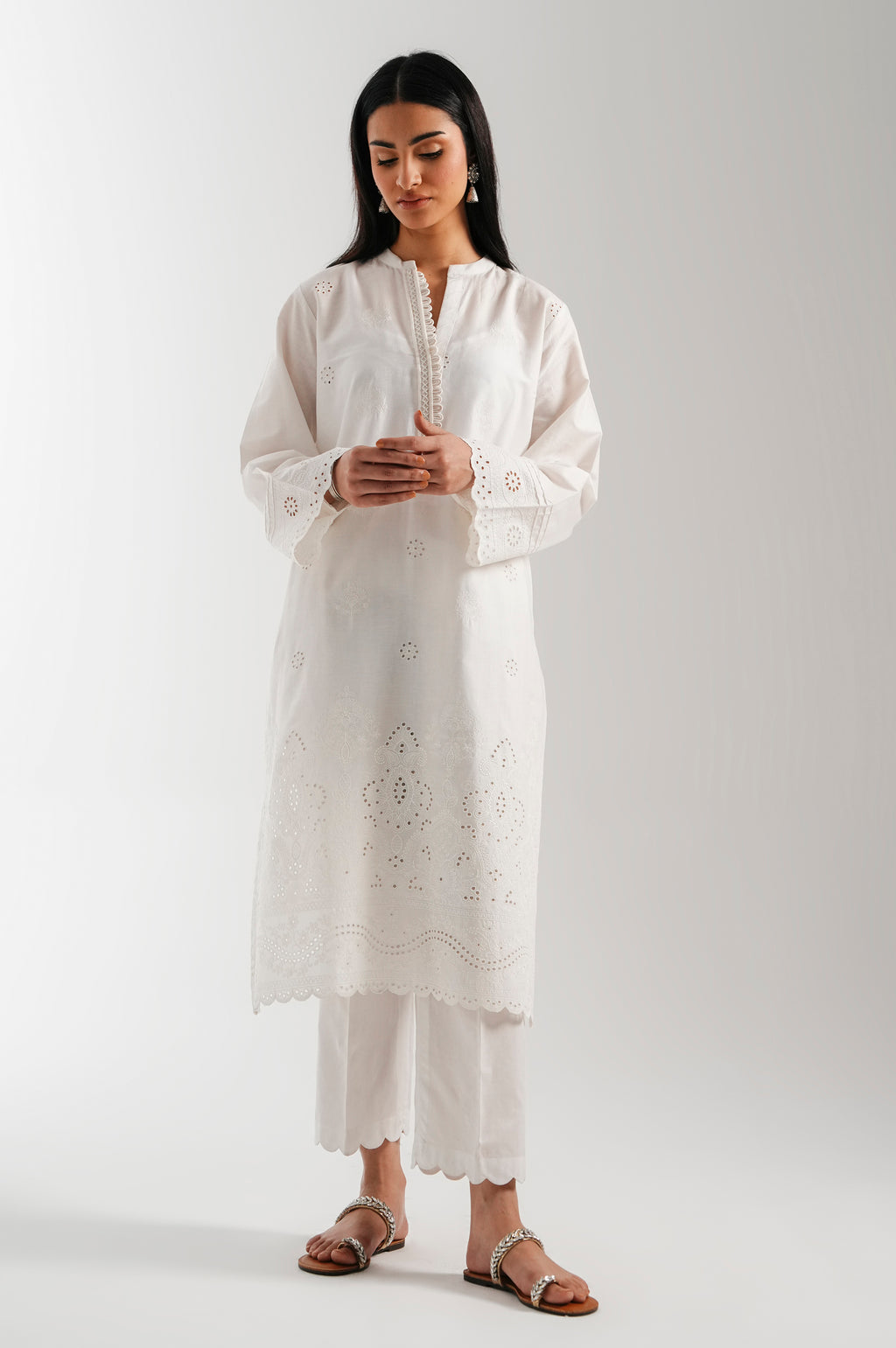 STITTCHED 1 PIECE EMBROIDERED POPLIN CHIKANKARI TOP