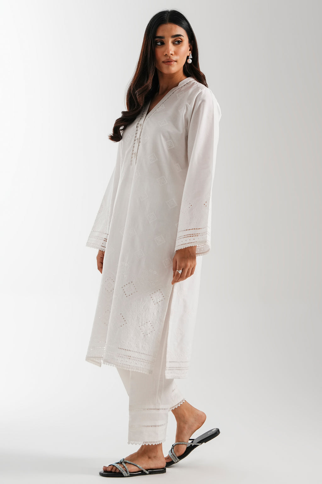 CHIKANKARI TOP