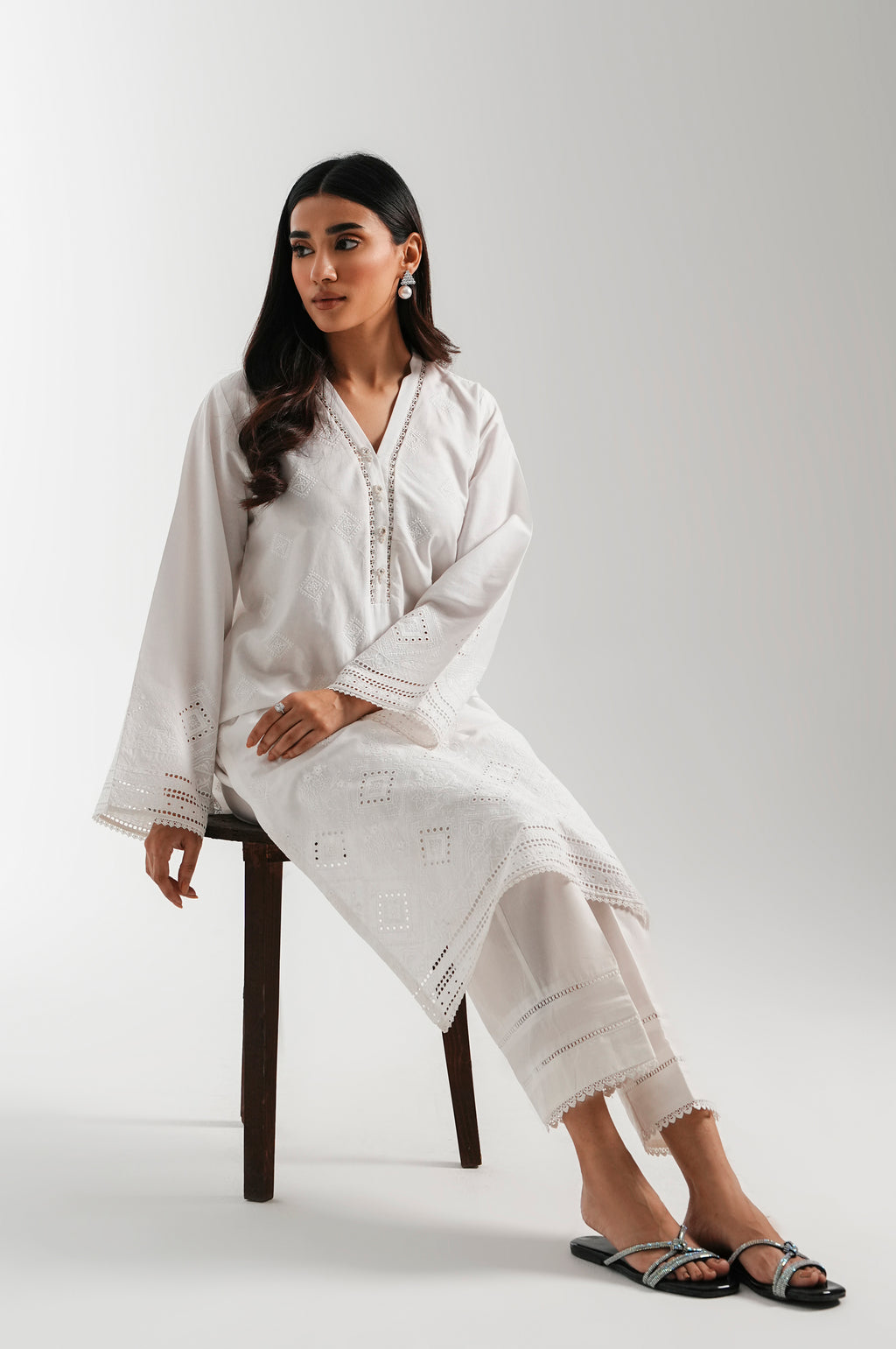 CHIKANKARI TOP