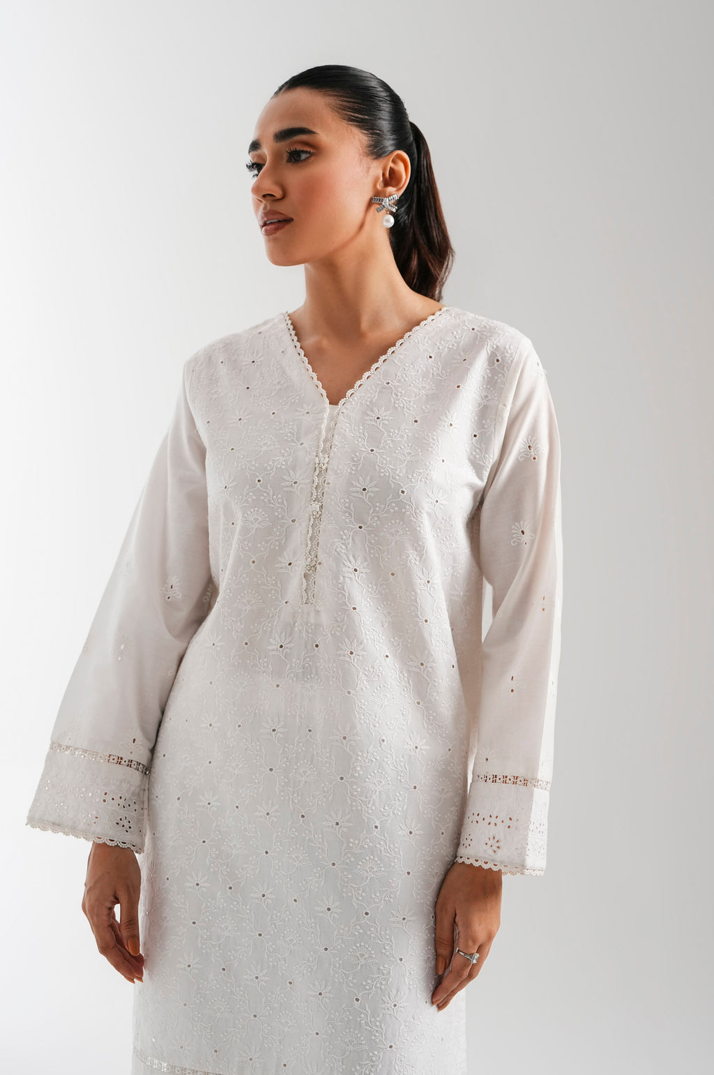 STITTCHED 1 PIECE EMBROIDERED POPLIN CHIKANKARI TOP