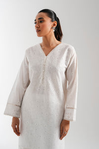 STITTCHED 1 PIECE EMBROIDERED POPLIN CHIKANKARI TOP
