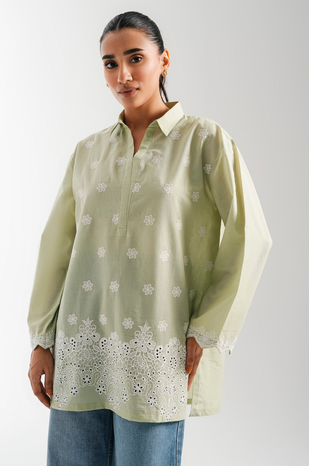 CHIKANKARI TOP