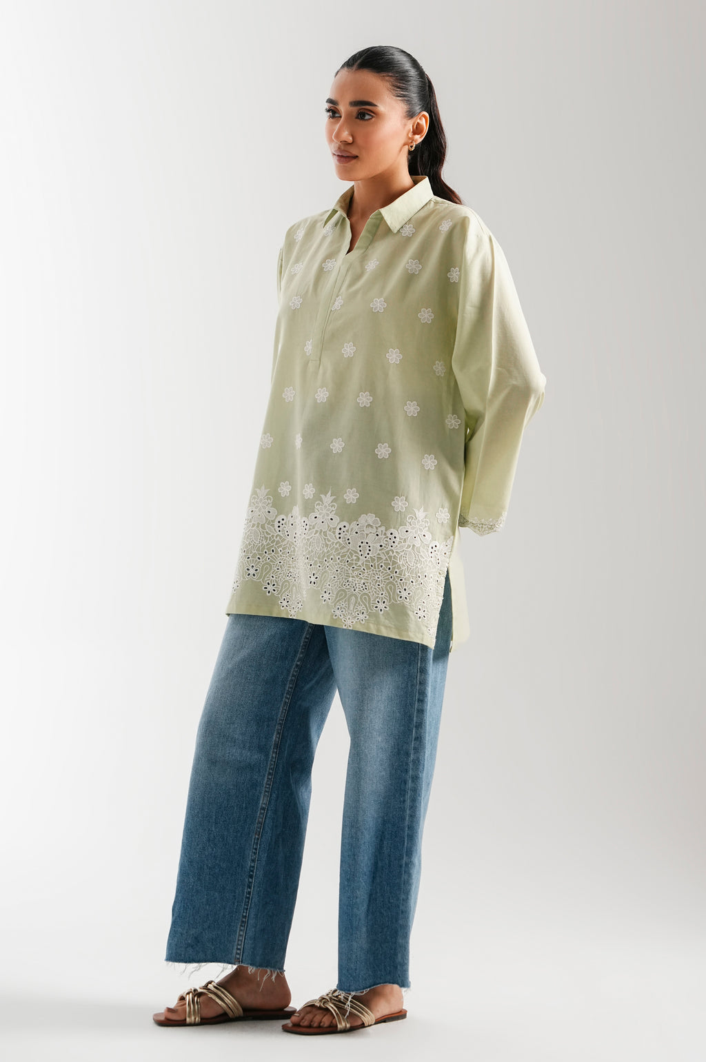 CHIKANKARI TOP