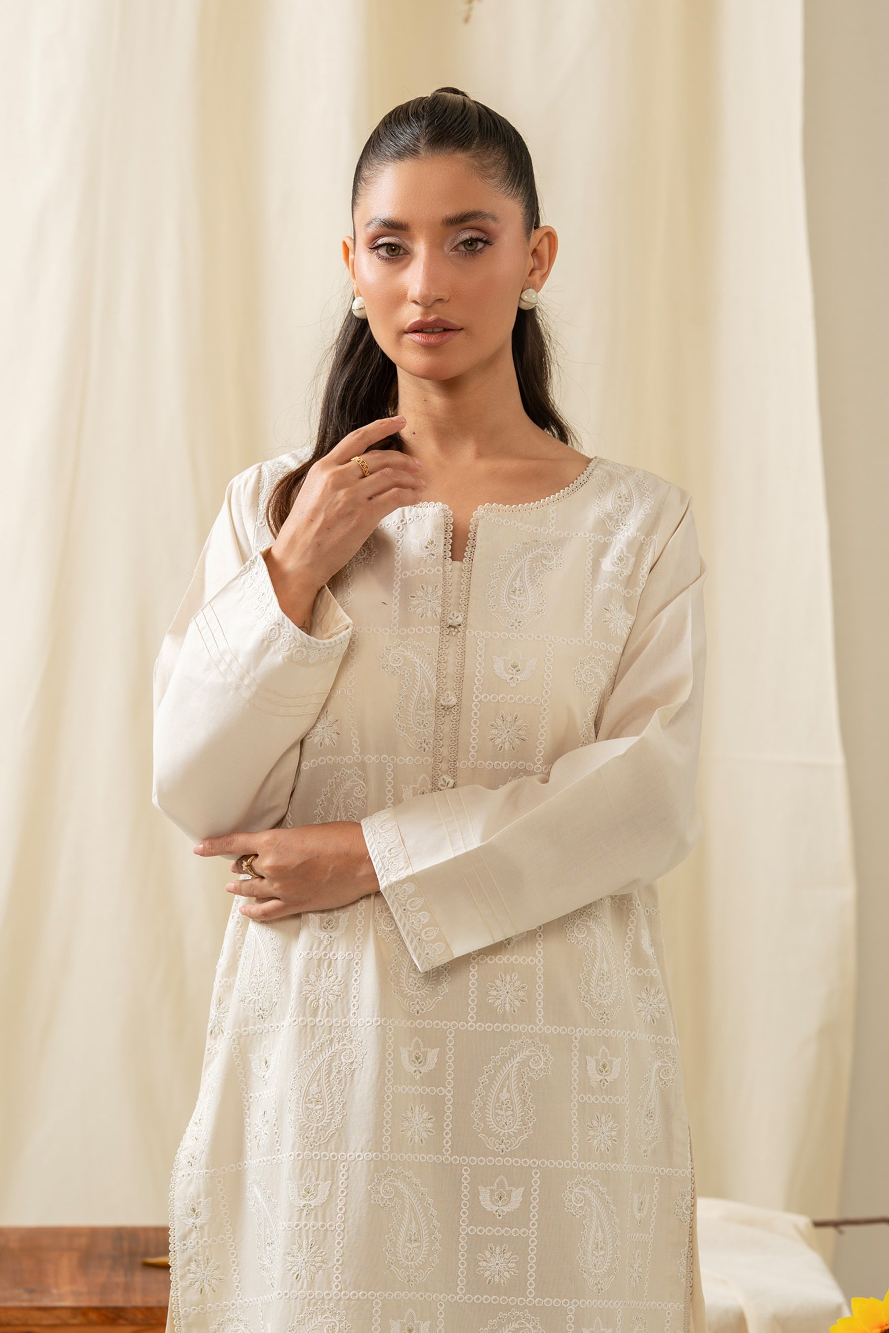 EMBROIDERED CHIKANKARI CAMBRIC STITCHED 1 PIECE SHIRT