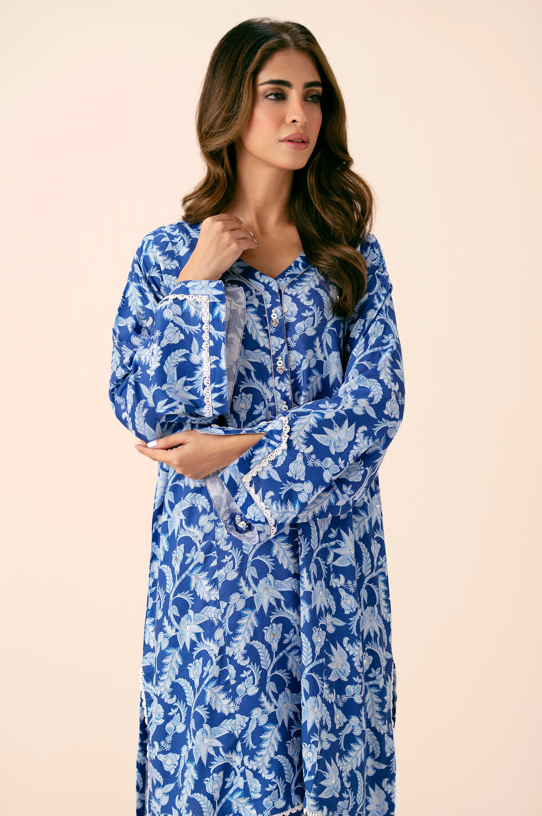 STITCHED EMBROIDERED SHIRT BOTTOM