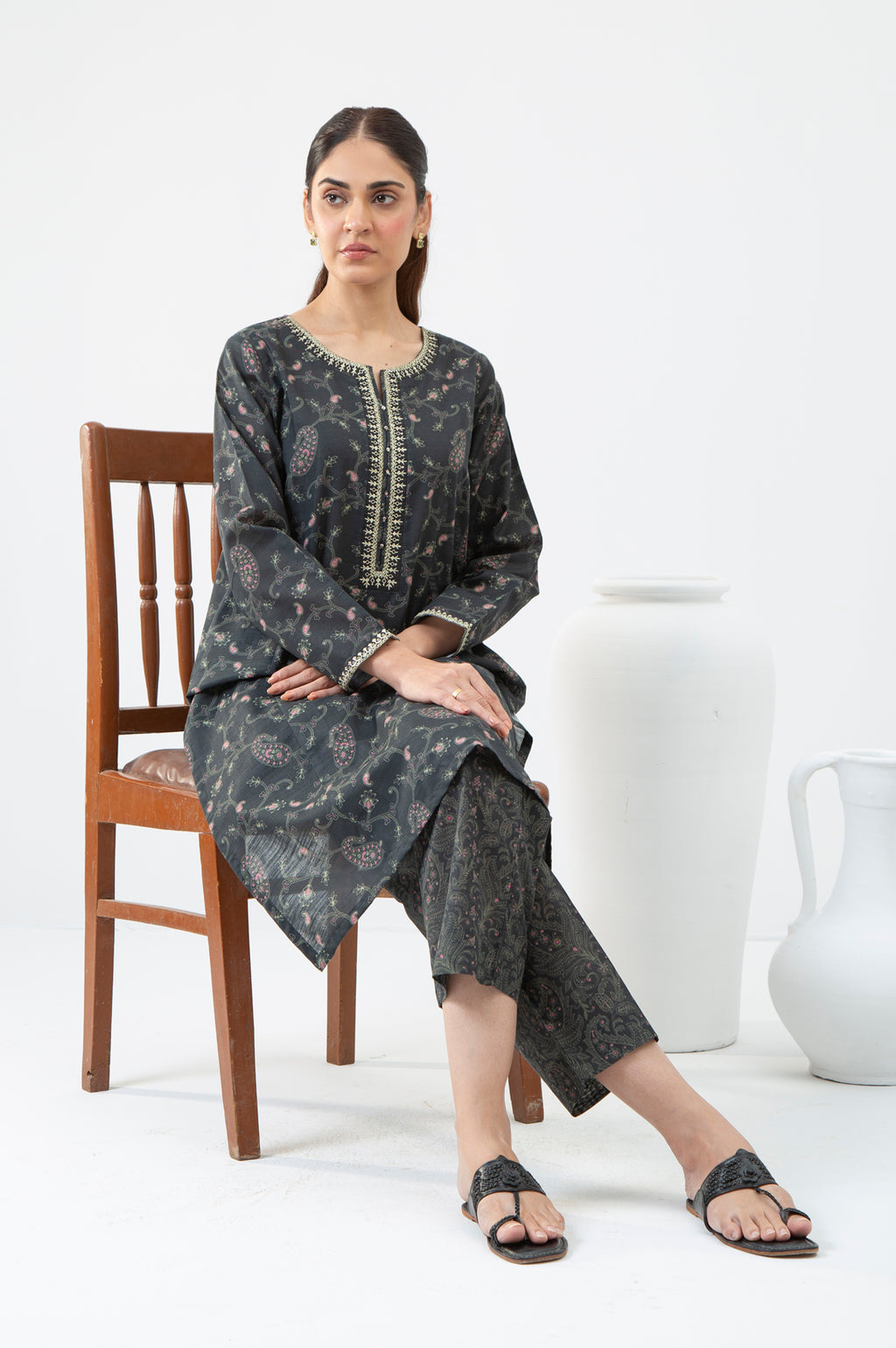 STITCHED EMBROIDERED SHIRT BOTTOM