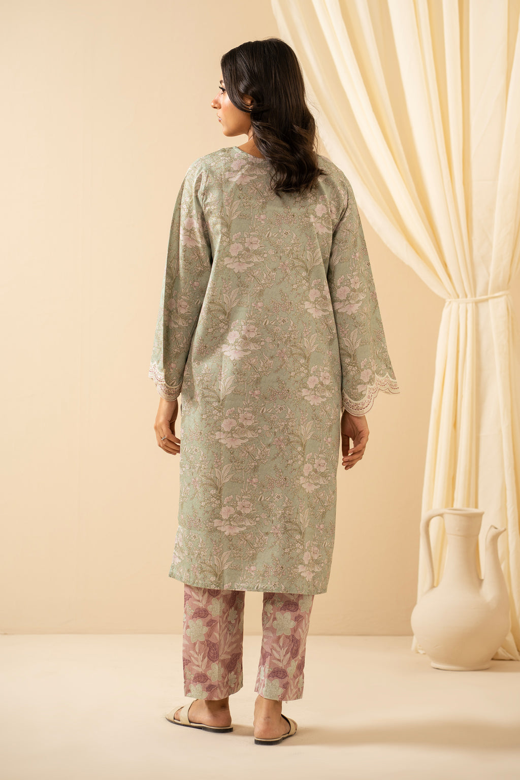 STITCHED EMBROIDERED SHIRT BOTTOM