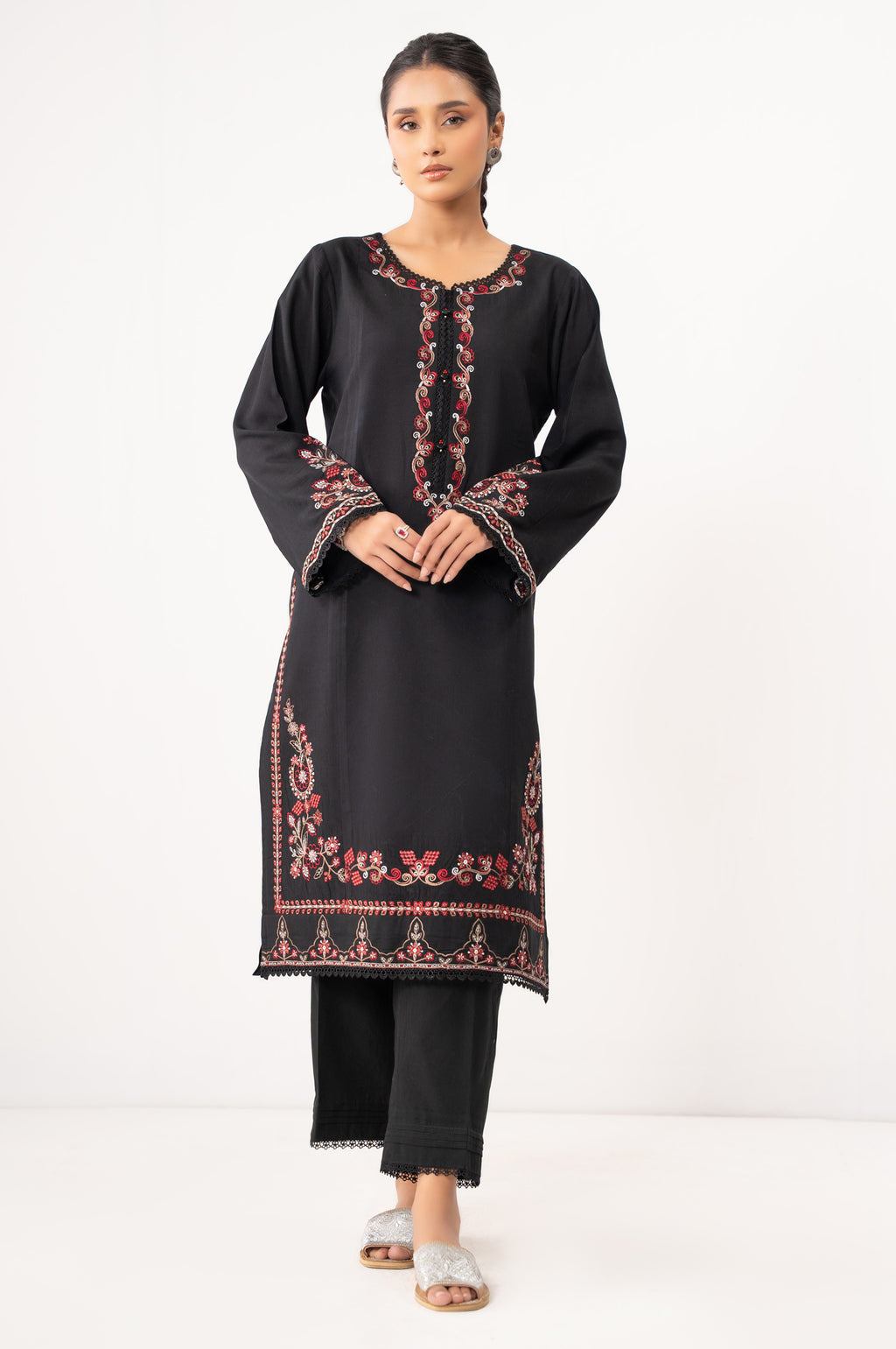 EMBROIDERED SUIT