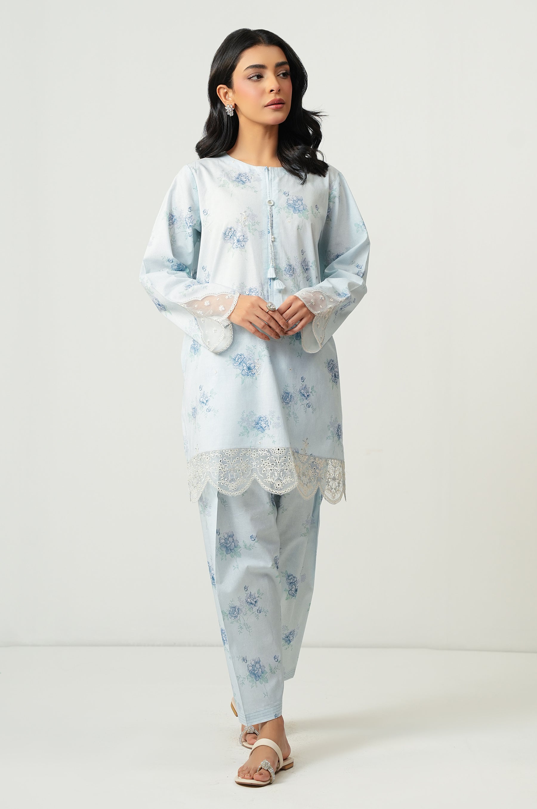STITCHED EMBROIDERED SLUB LAWN SHIRT BOTTOM