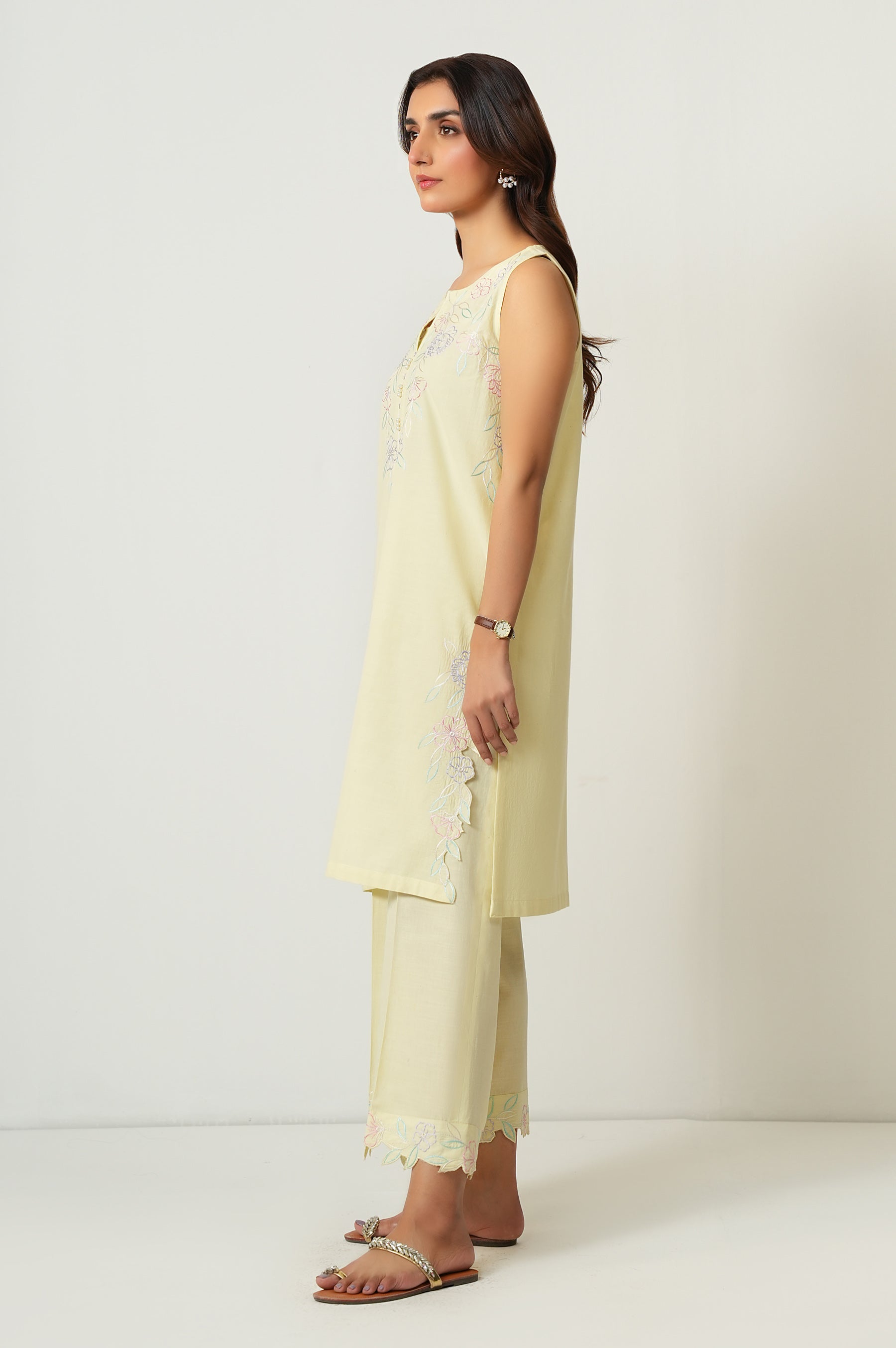 STITCHED EMBROIDERED SLUB LAWN SHIRT BOTTOM