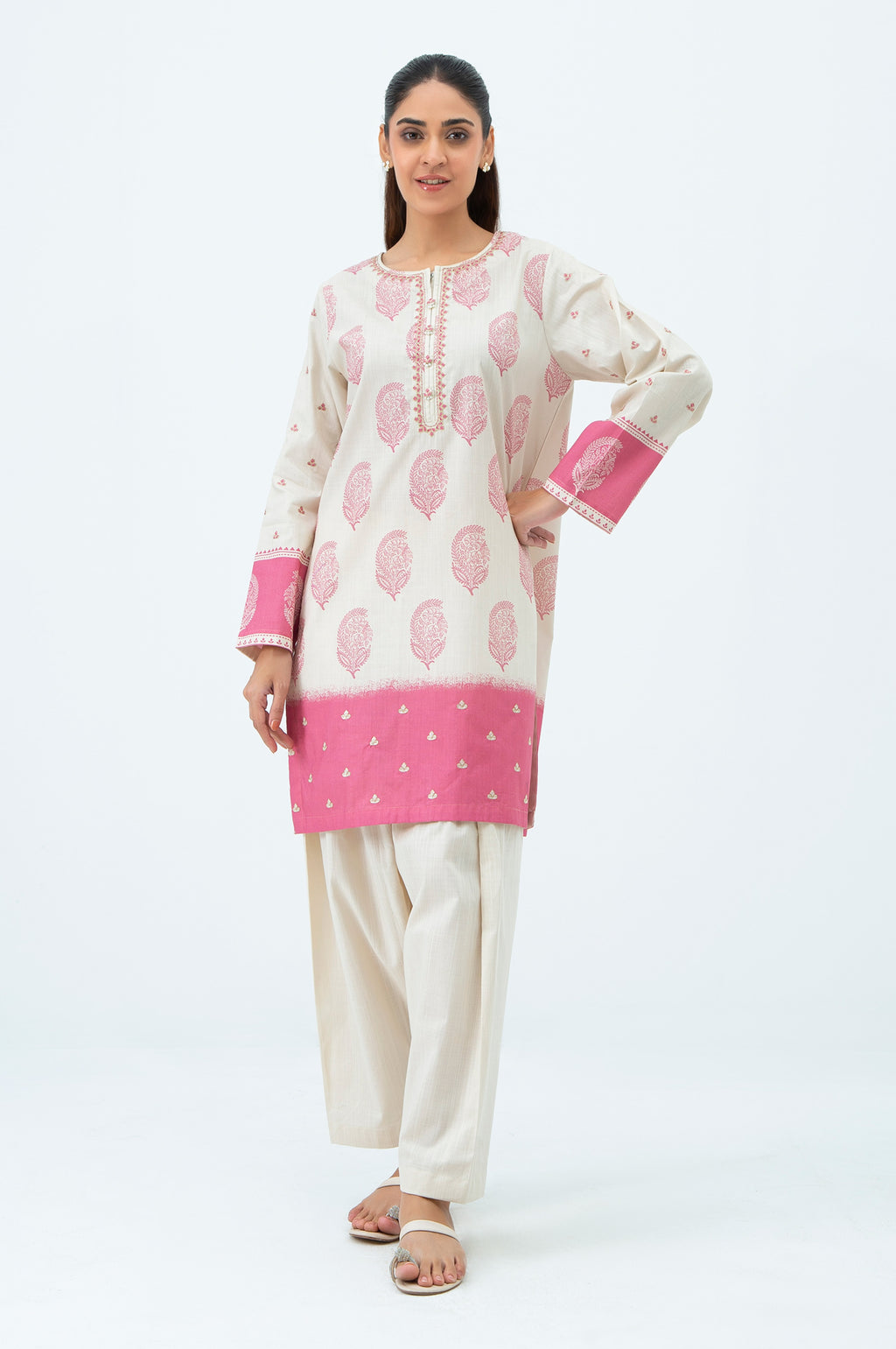 EMBROIDERED SUIT