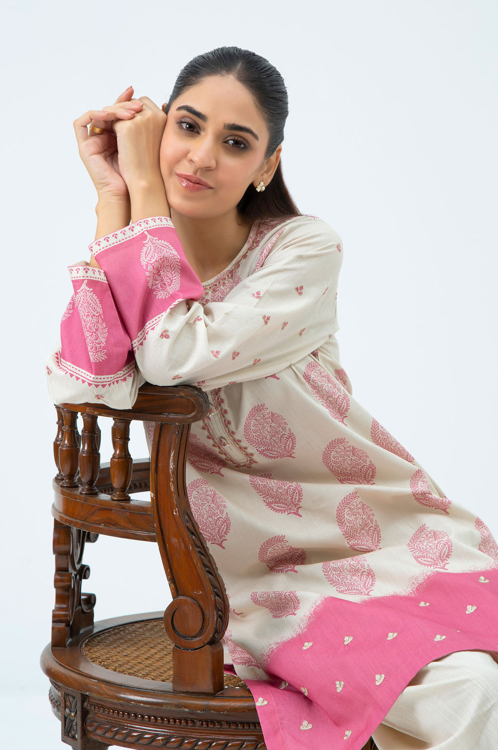EMBROIDERED SUIT
