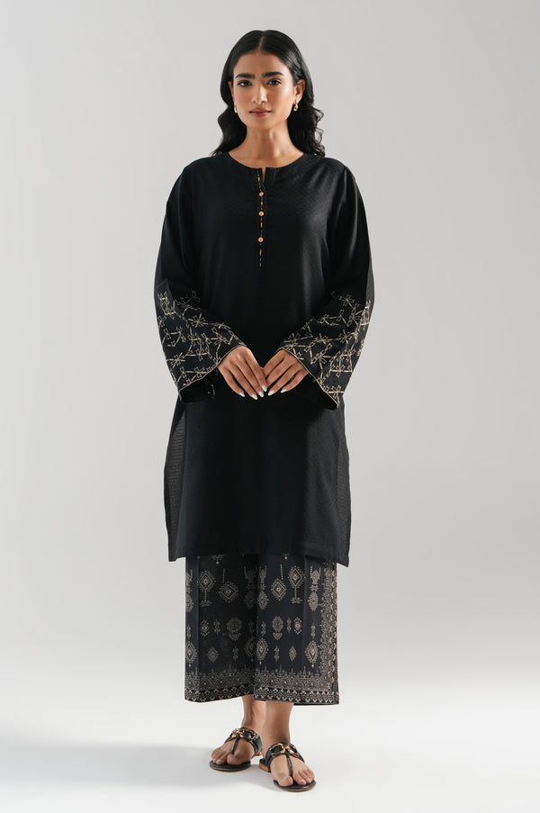 EMBROIDERED SUIT