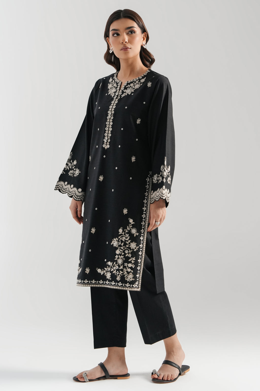 EMBROIDERED SUIT
