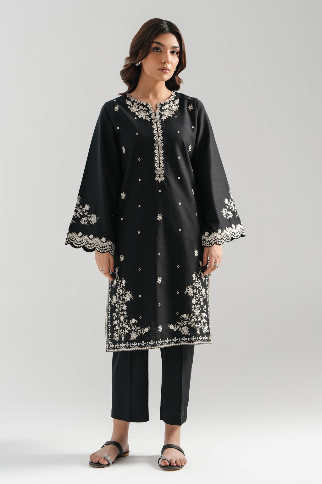 EMBROIDERED SUIT