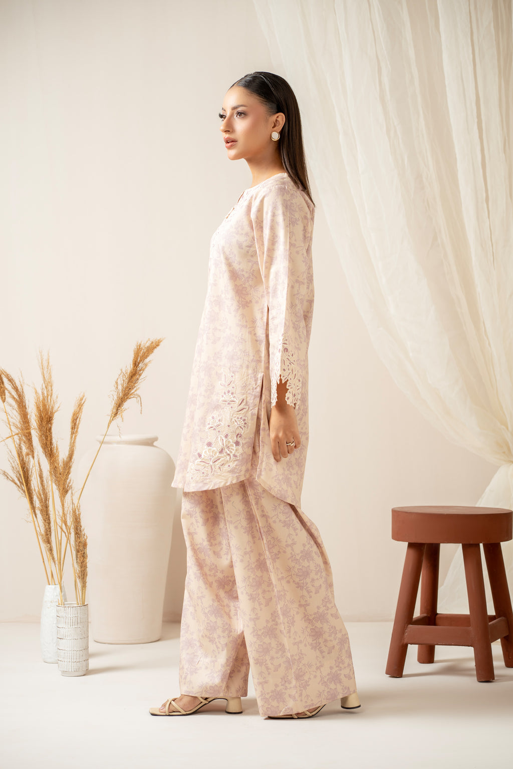 STITCHED EMBROIDERED SHIRT BOTTOM