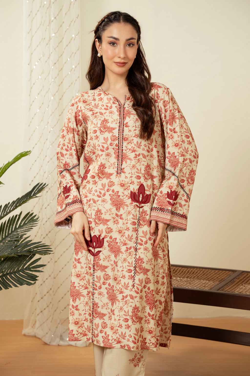 STITCHED EMBROIDERED SUIT