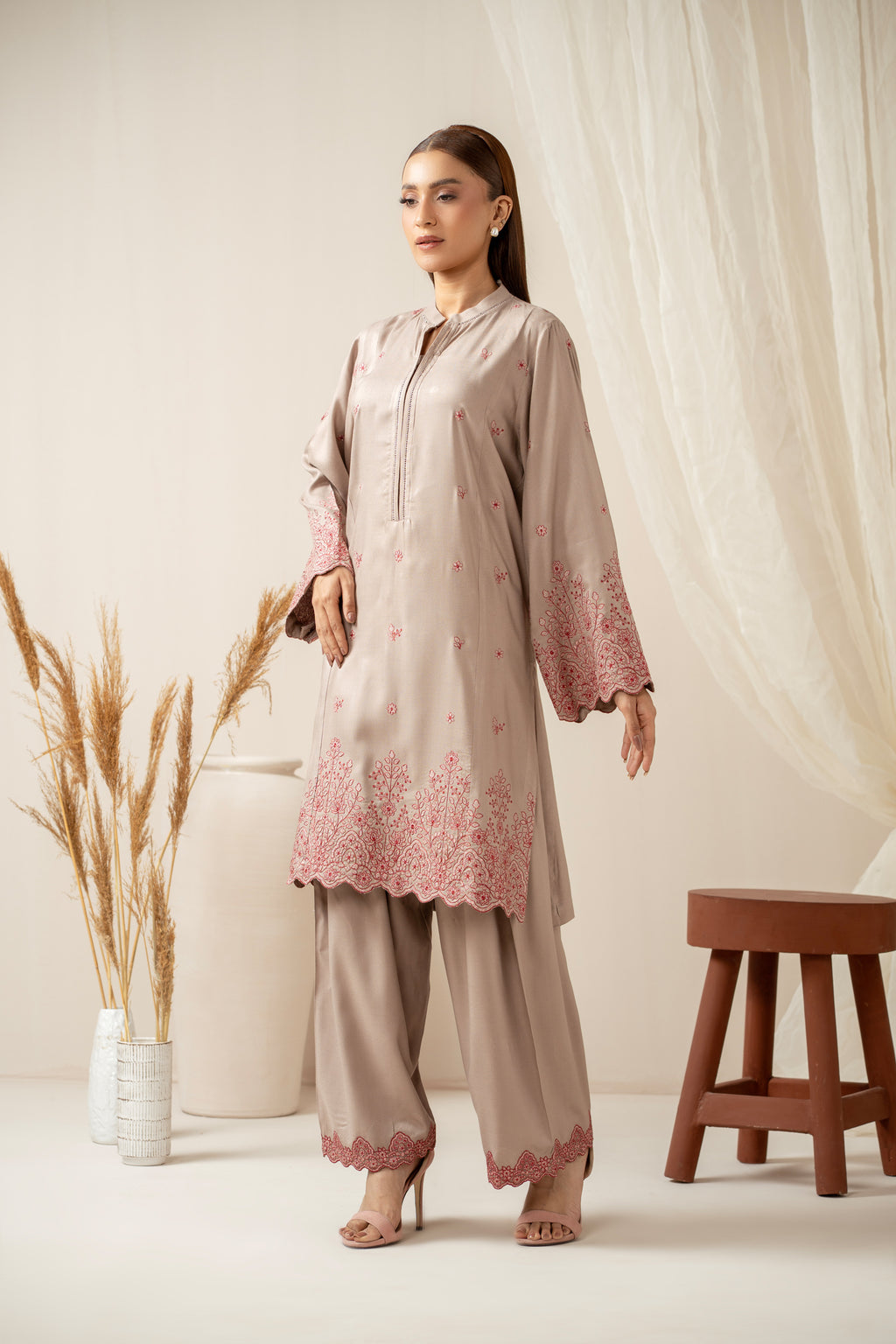 STITCHED EMBROIDERED SHIRT BOTTOM