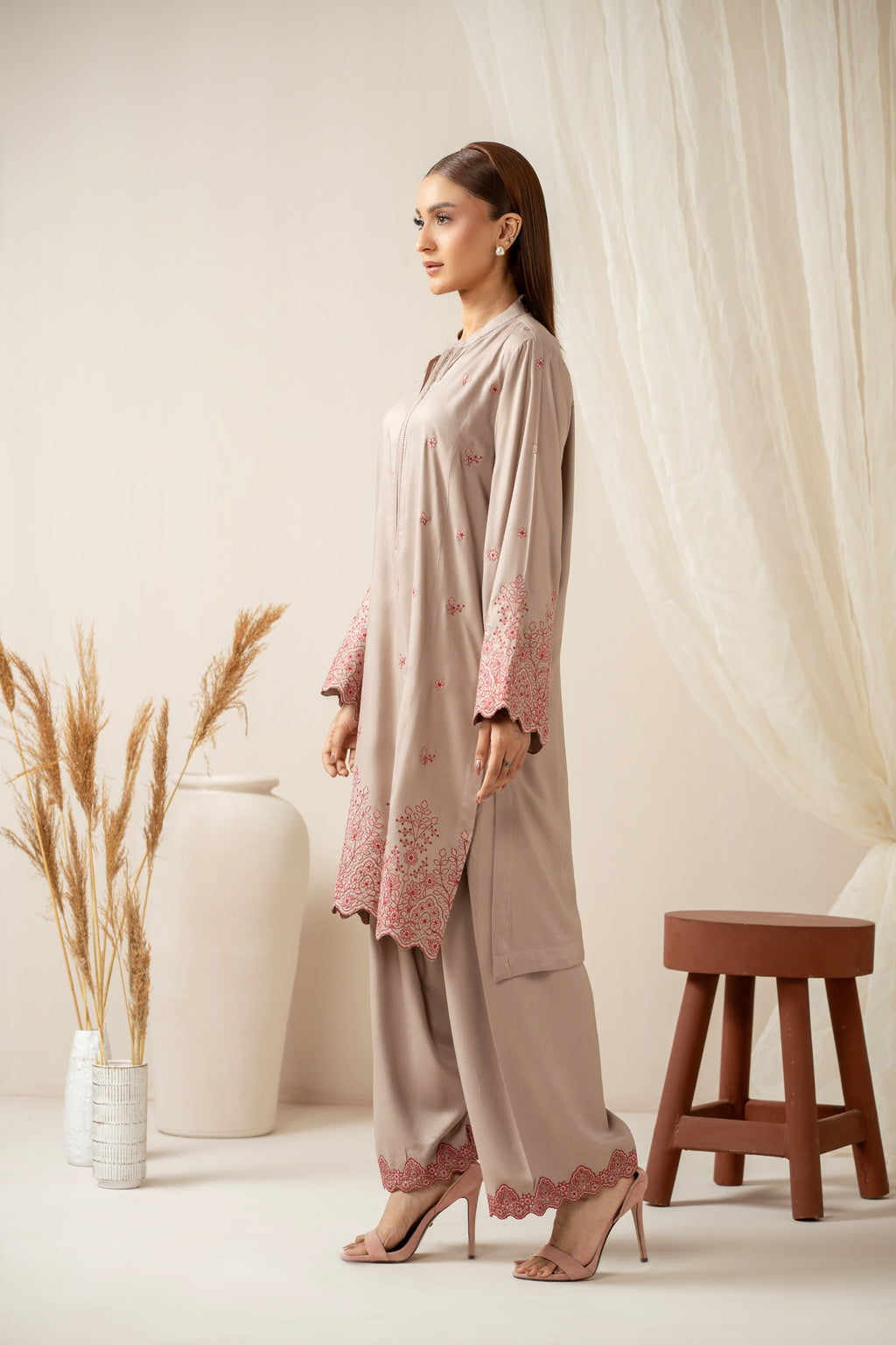 STITCHED EMBROIDERED SHIRT BOTTOM