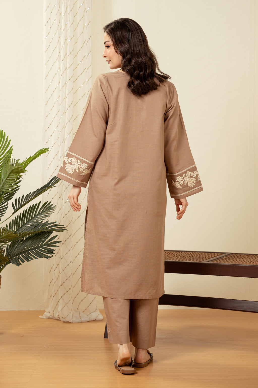 STITCHED EMBROIDERED SHIRT BOTTOM