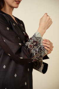 STITCHED PRINTED SUIT