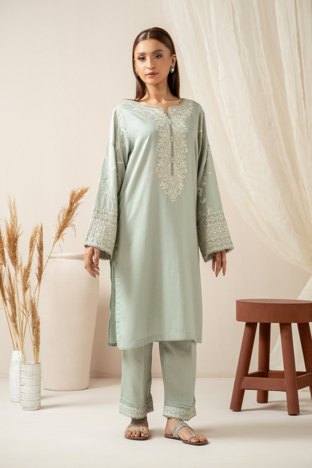 STITCHED EMBROIDERED SHIRT BOTTOM