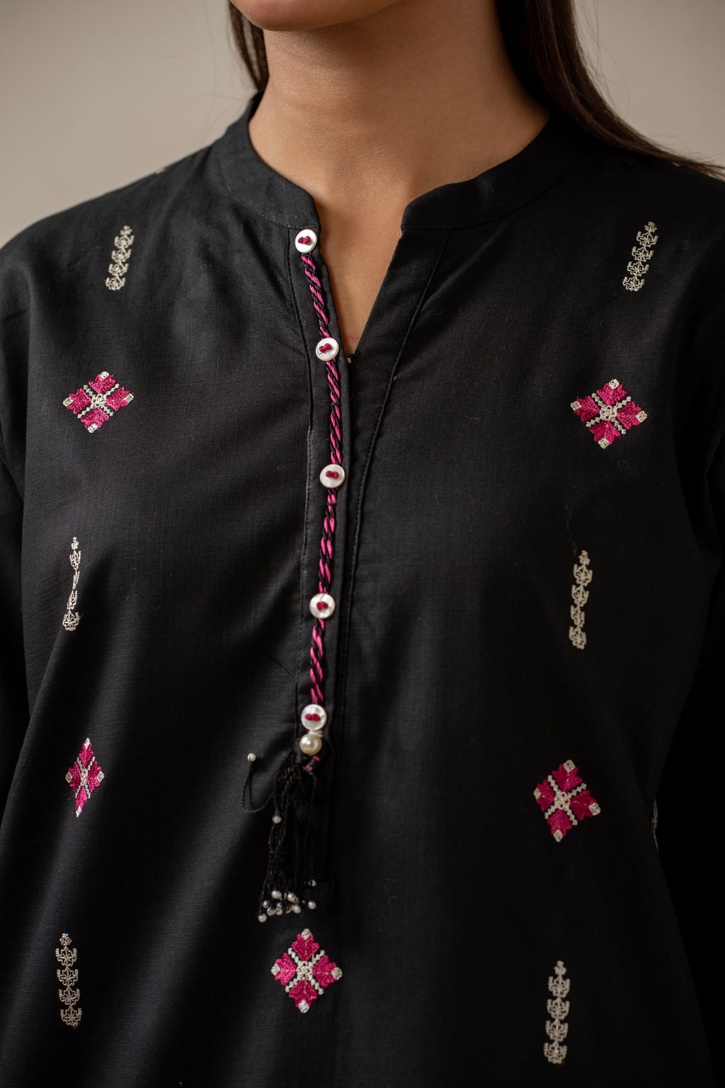 STITCHED EMBROIDERED SHIRT BOTTOM