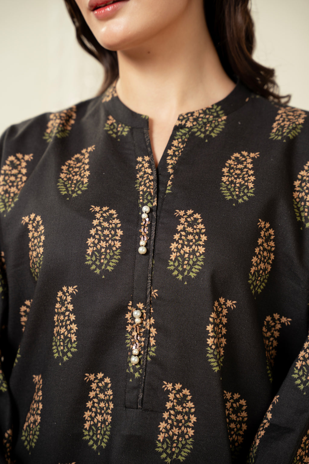 STITCHED EMBROIDERED SHIRT BOTTOM