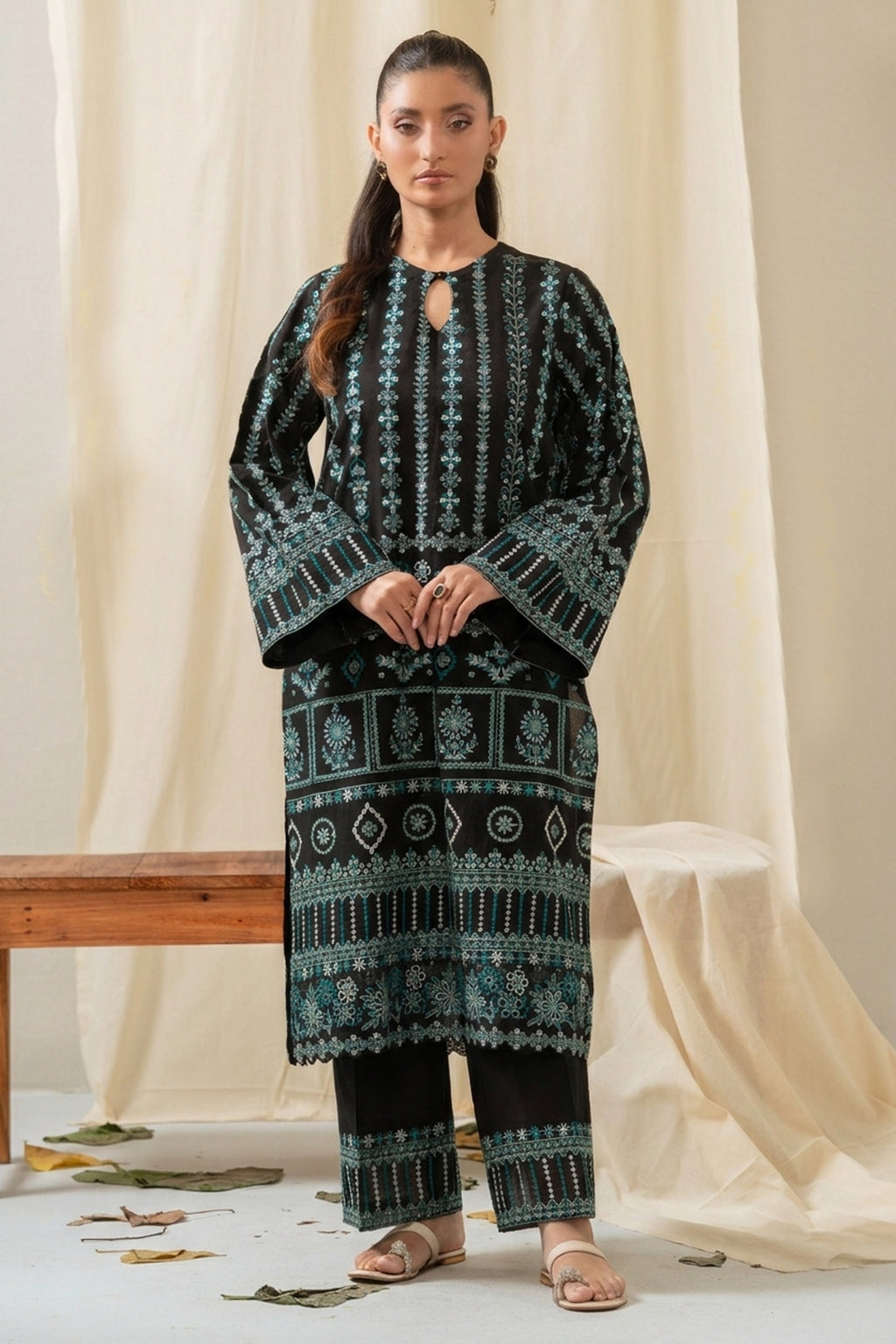 EMBROIDERED CAMBRIC STITCHED SHIRT BOTTOM
