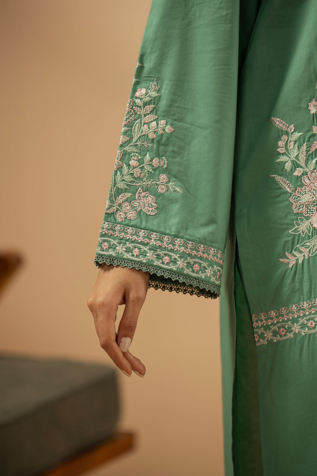 EMBROIDERED CAMBRIC STITCHED 2 PIECE SUIT (FACTORY E-OUTLET)